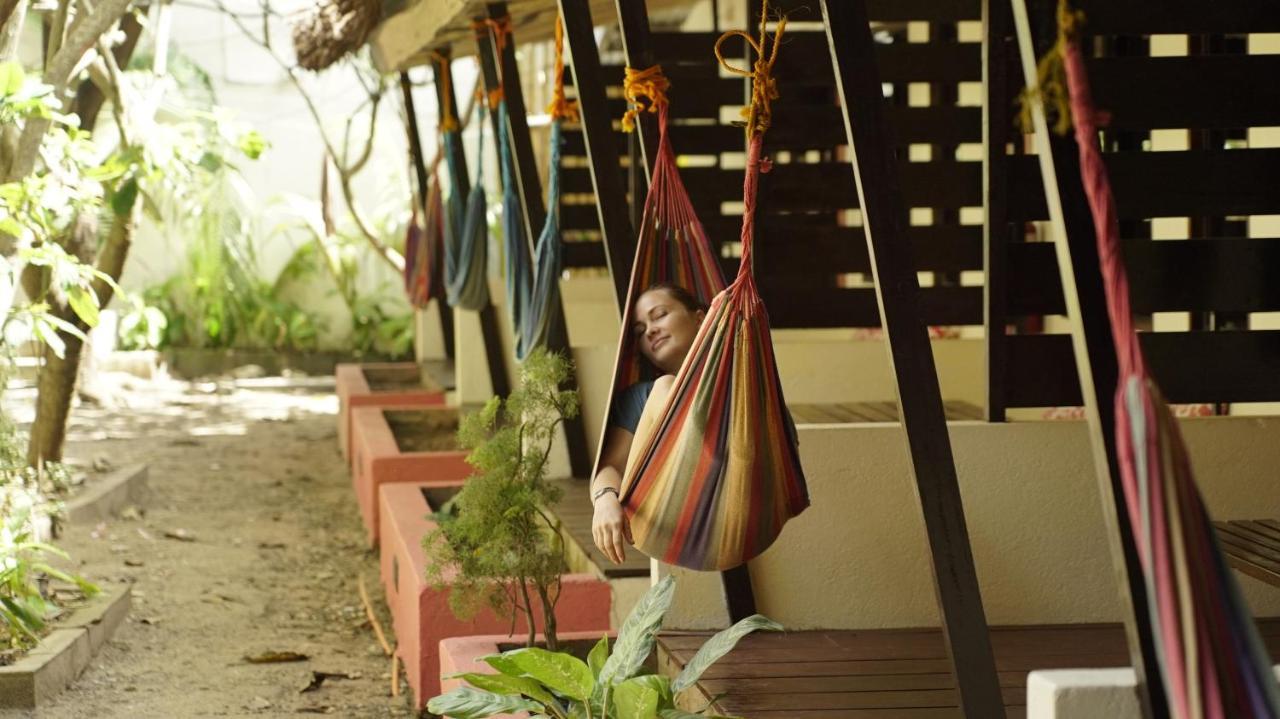 فندق مبيت وإفطار ليزي دوغ Balabag  المظهر الخارجي الصورة